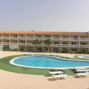 https://la-bella-carolina.adeje-hotels.com